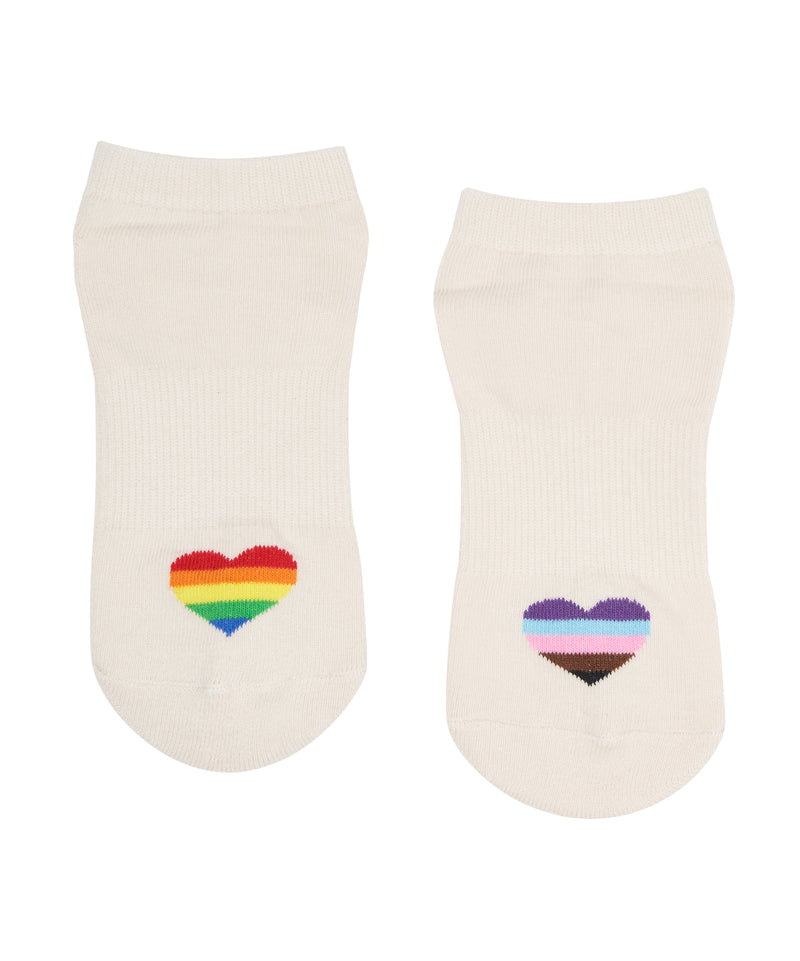 MoveActive I Low Rise Grippy Socks I Rainbow Heart