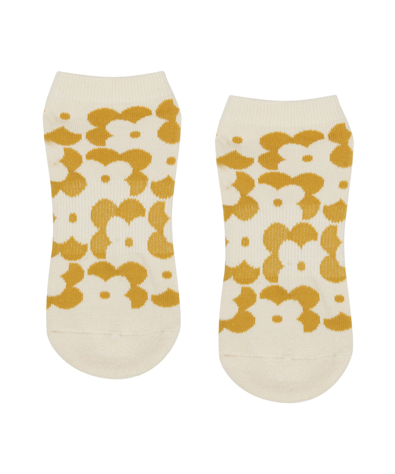 MoveActive I Low Rise Grippy Socks I Retro Daisy Sand