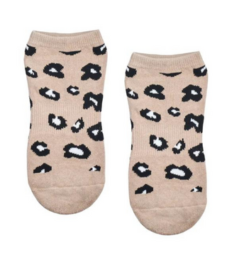 MoveActive | Low Rise Grippy Socks | Cheetah Nude